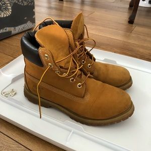 Gently Used Timberland Men’s 6” Premium Waterproof